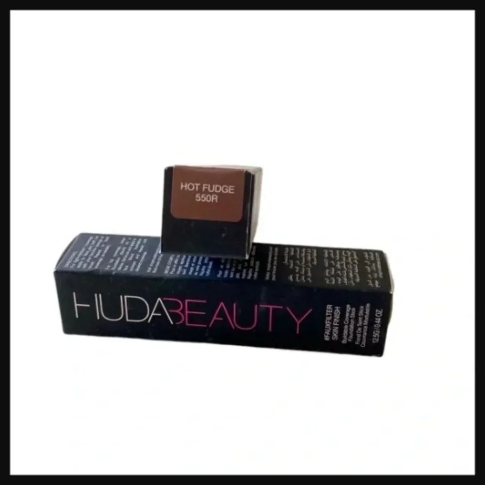 HUDA BEAUTY Hot Fudge 550R Buildable Coverage Foundation Stick NIB
